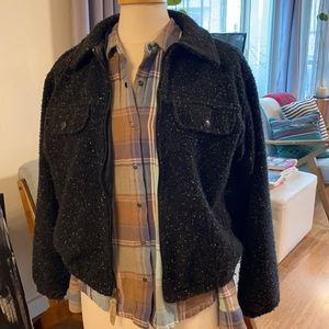 Small woolrich black jacket with specs of brown and gray